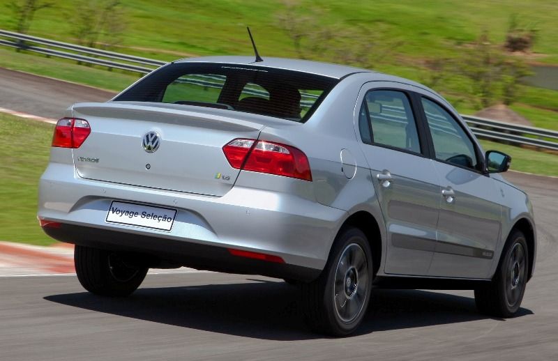 Imagem 3 Volkswagen Voyage 1.6 VHT Seleção (Flex) 2014