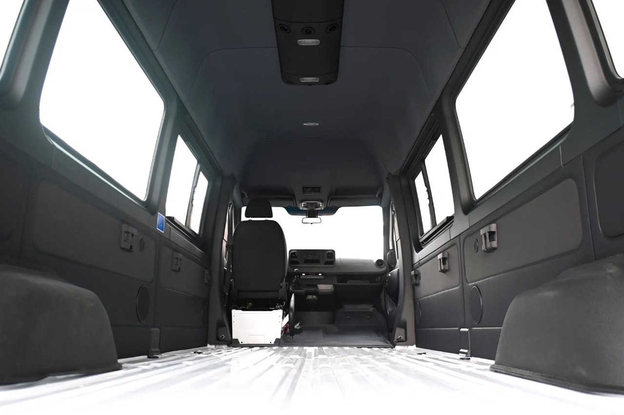 Imagem 8 Mercedes-Benz Sprinter Furgão 2.0 CDI 417 Furgao TB 9m baixo teto 2026