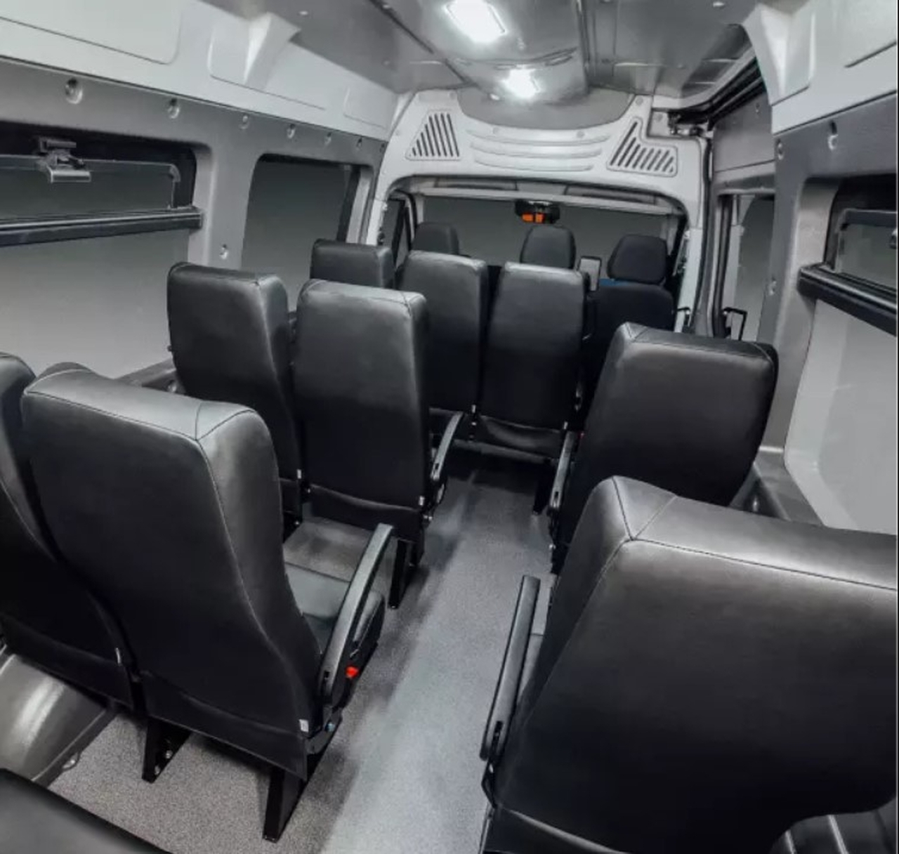Imagem 7 Iveco Daily Vetrato 3.0 45-160 Vetrato H2 - 3520L 2025