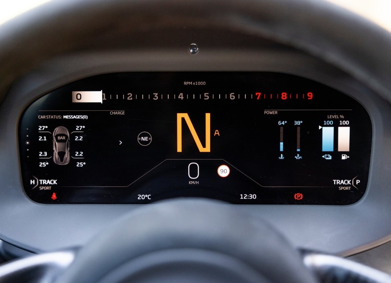 Imagem 10 McLaren Artura 3.0 V6 PHEV 2024