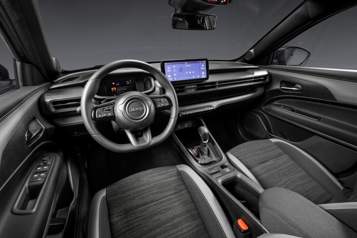 Imagem 8 Jeep Avenger 1.0 Turbo 200 Hybrid 85 Anos AT cvt t200 mhev 2027