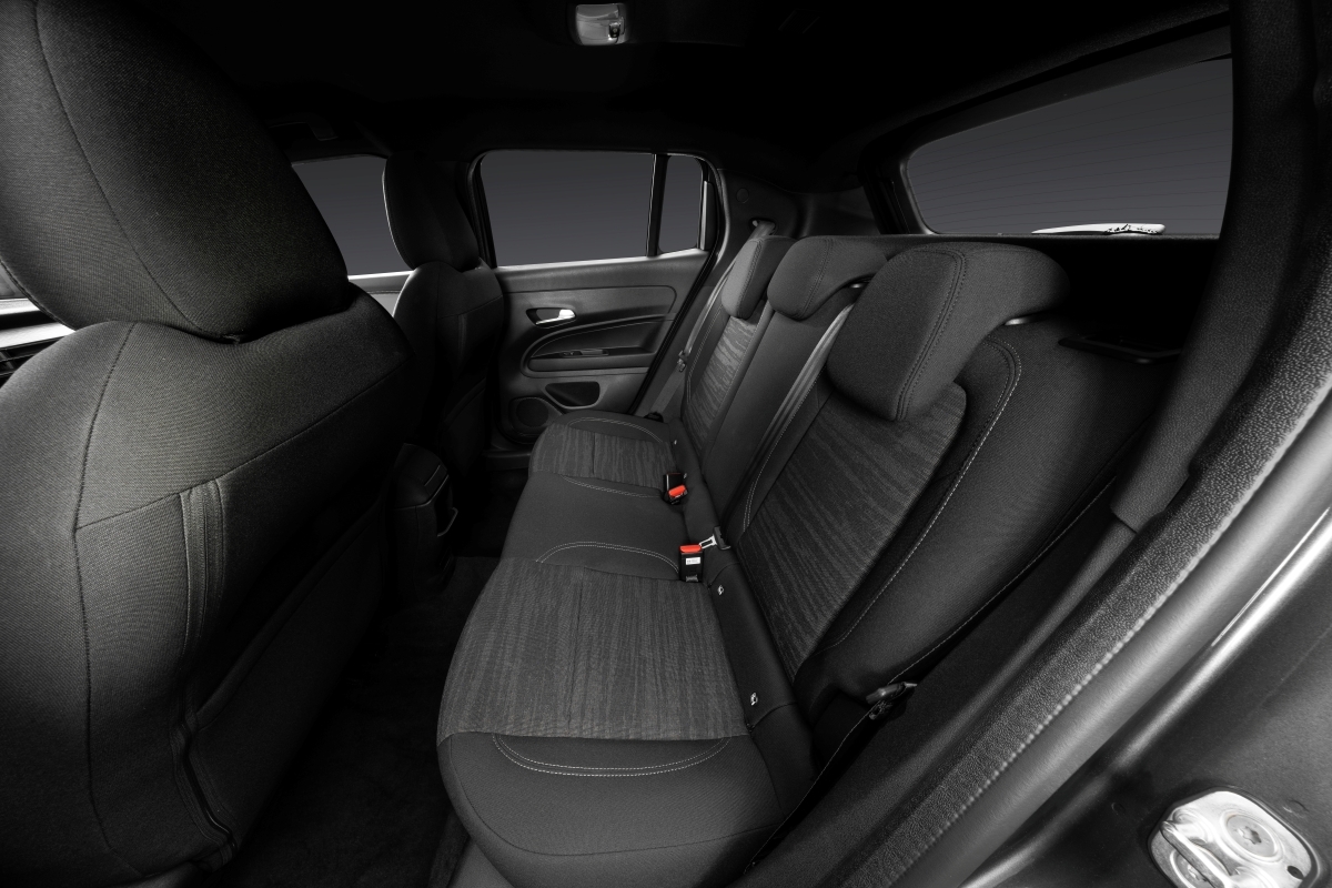 Imagem 9 Jeep Avenger 1.0 Turbo 200 Hybrid 85 Anos AT cvt t200 mhev 2027