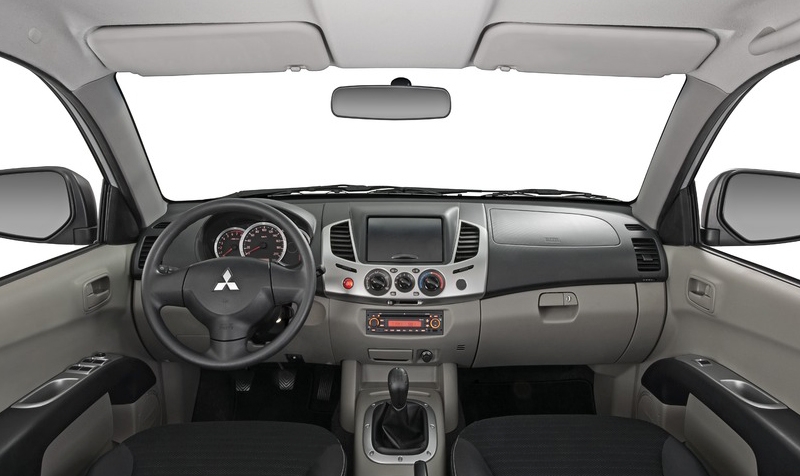 Imagem 7 Mitsubishi L200 Triton 2.4 HLS (Flex) 2015