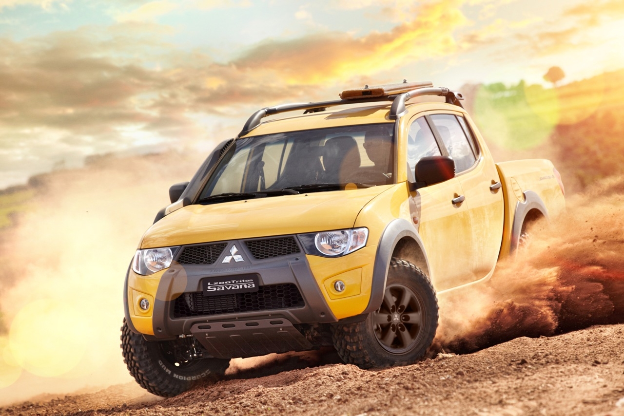 Imagem 5 Mitsubishi L200 Triton Savana 3.2 DID-H 4WD (Aut) 2017
