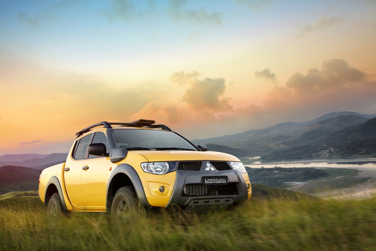 Imagem 8 Mitsubishi L200 Triton Savana 3.2 DID-H 4WD (Aut) 2017