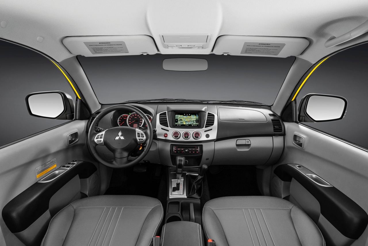 Imagem 9 Mitsubishi L200 Triton Savana 3.2 DID-H 4WD (Aut) 2017