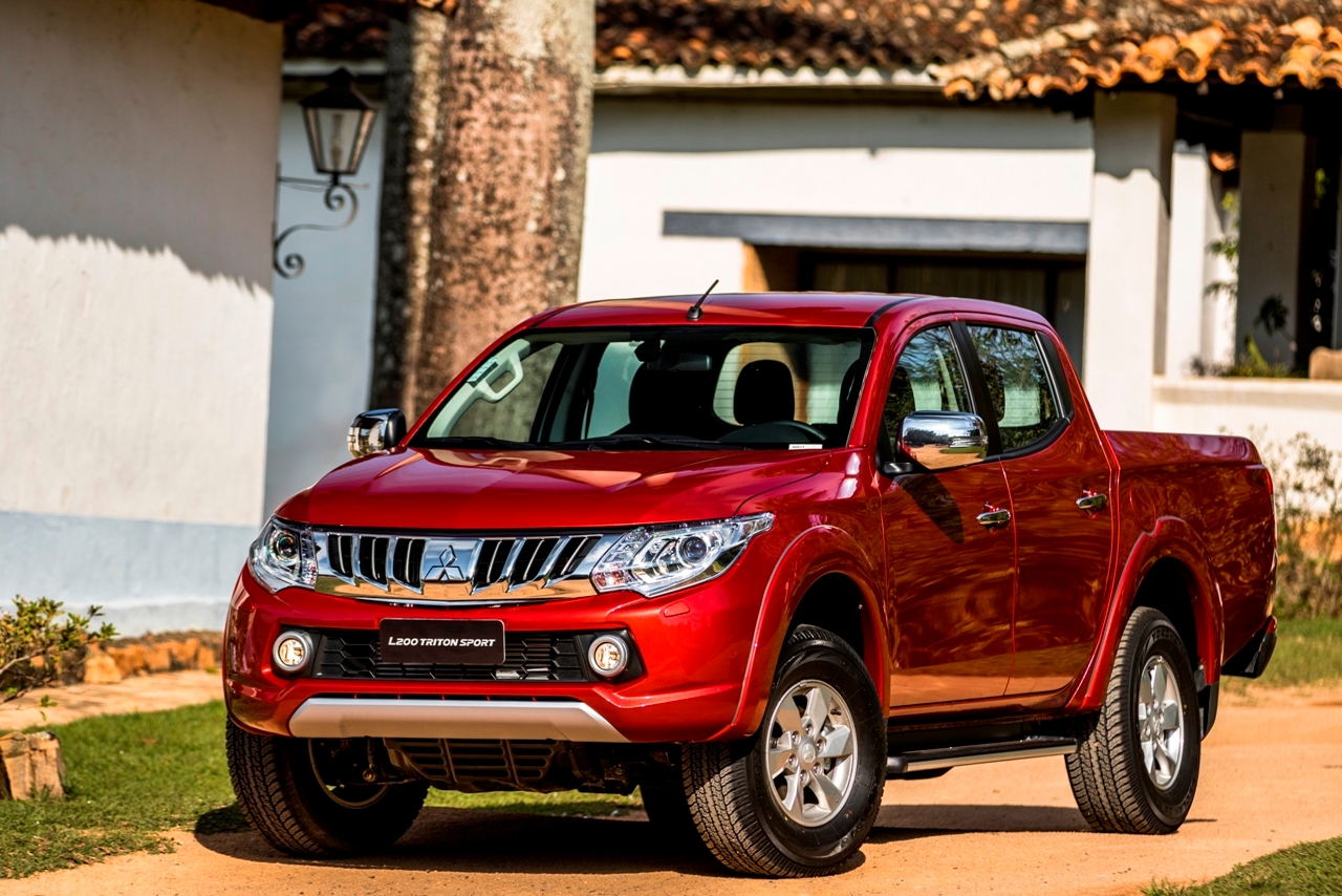 Imagem 2 Mitsubishi L200 Triton Sport 2.4 TD HPE Top 4WD (Aut) 2017