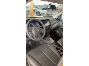 Foto 6 - Mitsubishi L200 Triton L200 Triton Savana 2.4 D GLS 4WD (Aut) automático