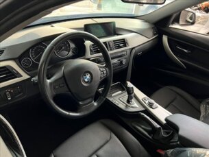 Foto 10 - BMW Série 3 320i 2.0 automático