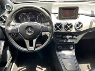 Foto 8 - Mercedes-Benz Classe B Classe B 200 CGI 1.6 Turbo manual