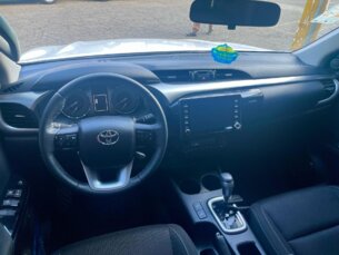 Foto 6 - Toyota Hilux Cabine Dupla Hilux CD 2.8 TDI SR 4WD (Aut) automático