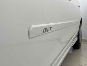 Foto 5 - Chevrolet Onix Onix 1.0 LS SPE/4 manual