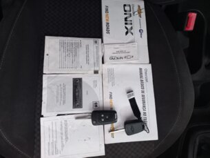 Foto 6 - Chevrolet Onix Onix 1.0 LT SPE/4 manual