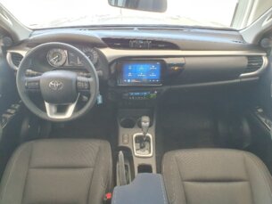 Foto 5 - Toyota Hilux Cabine Dupla Hilux CD 2.8 TDI SR 4WD automático