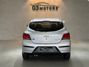 comprar Chevrolet Onix 2017 em Brusque - SC