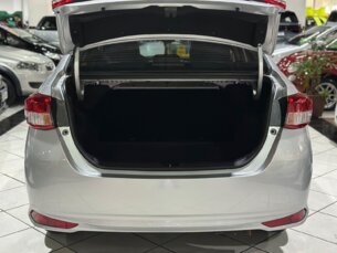 Foto 3 - Toyota Yaris Sedan Yaris Sedan 1.5 XL Live CVT automático