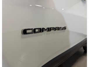 Foto 5 - Jeep Compass Compass 2.0 Limited (Aut) (Flex) manual