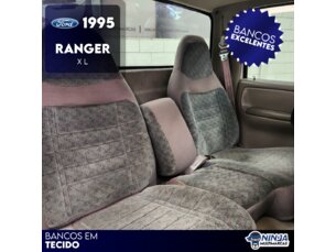 Foto 6 - Ford Ranger (Cabine Simples-Estendida) Ranger STX 4x2 4.0 V6 12V (Cab Simples) manual