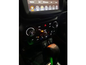 Foto 10 - Jeep Renegade Renegade 1.8 Longitude (Aut) automático
