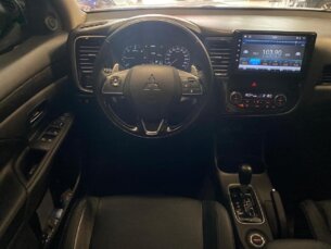 Foto 8 - Mitsubishi Outlander Outlander 2.2 DI-D 4WD (Aut) automático