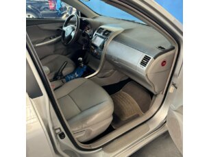 Foto 9 - Toyota Corolla Corolla Sedan 1.8 Dual VVT-i  XLI (aut) (flex) manual