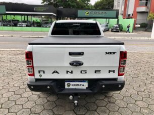 Foto 5 - Ford Ranger (Cabine Dupla) Ranger 3.2 TD XLT CD 4x4 (Aut) automático