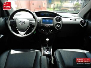 Foto 4 - Toyota Etios Hatch Etios 1.5 X Plus automático