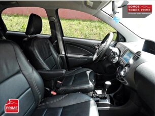 Foto 10 - Toyota Etios Hatch Etios 1.5 X Plus automático
