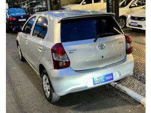 Foto 4 - Toyota Etios Hatch Etios X 1.3 (Flex) (Aut) automático