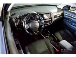 Foto 5 - Mitsubishi Outlander Outlander 2.0 Comfort Pack 7L CVT automático
