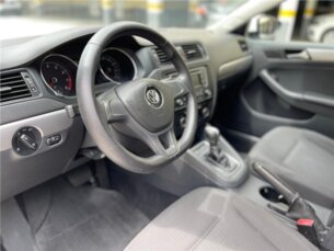 Foto 7 - Volkswagen Jetta Jetta 2.0 Trendline Tiptronic (Flex) automático