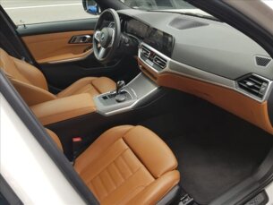 Foto 7 - BMW Série 3 330e M Sport automático