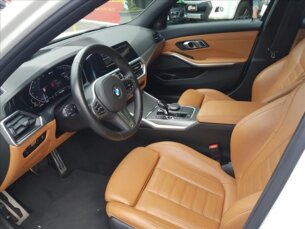 Foto 10 - BMW Série 3 330e M Sport automático
