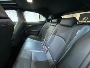 Foto 8 - Lexus UX 250h UX 250H 2.0 Luxury manual