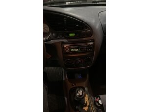 Foto 5 - Ford Fiesta Hatch Fiesta Hatch CLX 1.4 MPi 16V 2p manual
