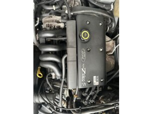 Foto 7 - Ford Fiesta Hatch Fiesta Hatch CLX 1.4 MPi 16V 2p manual