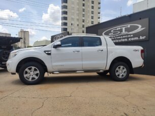 Foto 10 - Ford Ranger (Cabine Dupla) Ranger 3.2 TD 4x4 CD Limited Auto automático