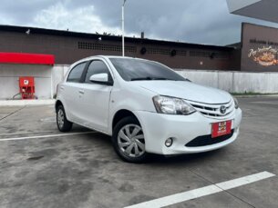 Toyota Etios Sedan X 1.5 (Flex)