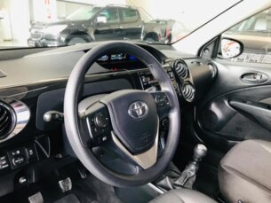 Foto 10 - Toyota Etios Hatch Etios X Plus 1.5 (Flex) manual
