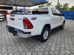 Foto 2 - Toyota Hilux Cabine Dupla Hilux 2.8 TDI CD SR 4x4 (Aut) automático