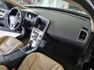 Foto 3 - Volvo XC60 XC60 2.4 D5 Momentum 4WD automático