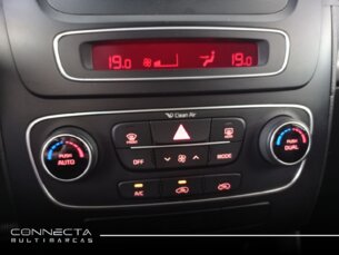 Foto 10 - Kia Sorento New Sorento 2.4 EX (Aut) (S263) automático