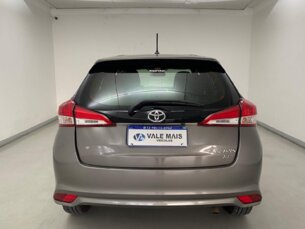 Foto 10 - Toyota Yaris Hatch Yaris 1.5 XL Plus Connect CVT automático