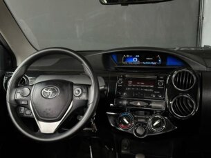Foto 6 - Toyota Etios Hatch Etios X Plus 1.5 (Flex) automático