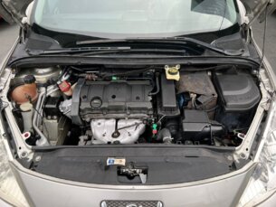 Foto 6 - Peugeot 307 307 Hatch. Presence 1.6 16V (flex) manual