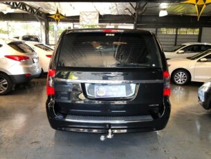 Foto 9 - Chrysler Town & Country Town & Country Limited 3.6 V6 automático