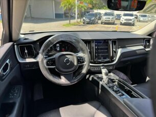 Foto 7 - Volvo XC60 XC60 2.0 D5 Momentum 4WD automático