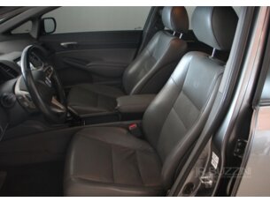 Foto 5 - Honda Civic New Civic LXL 1.8 i-VTEC (Couro) (Aut) (Flex) automático