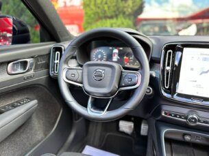 Foto 3 - Volvo XC40 XC40 Recharge Plug-in Hybrid R-Design automático