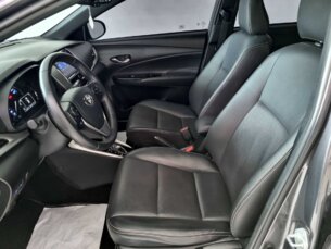 Foto 9 - Toyota Yaris Hatch Yaris 1.5 X-Way Connect CVT automático